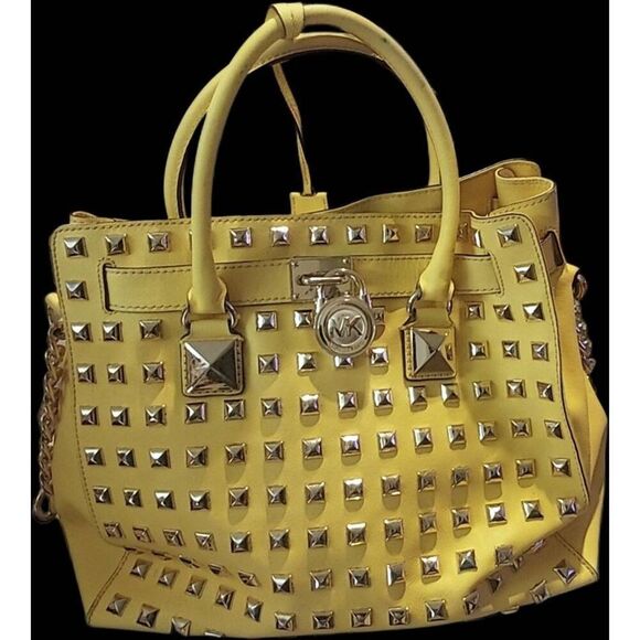 MICHAEL Michael KORS Lemon Saffiano Leather & Silver Studs Shoulder Bag~$360 RV~ - Picture 1 of 10